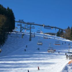 Winterurlaub beim Skigebiet zwischen Olpe und Winterberg im Sauerland.