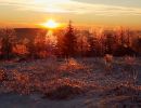 Sonnenuntergang beim Winterurlaub in der Umgebung von Winterberg.