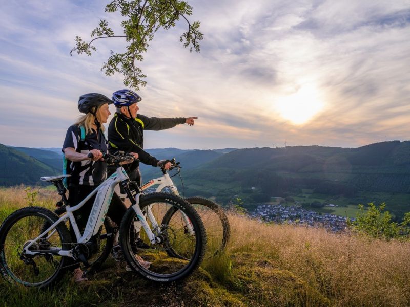 mouintenbiking mit weitblick in der urlaubsregion lennestadt kirchhundem  kopie  mouintenbiking mit weitblick in der urlaubsregion lennestadt kirchhundem  kopie
