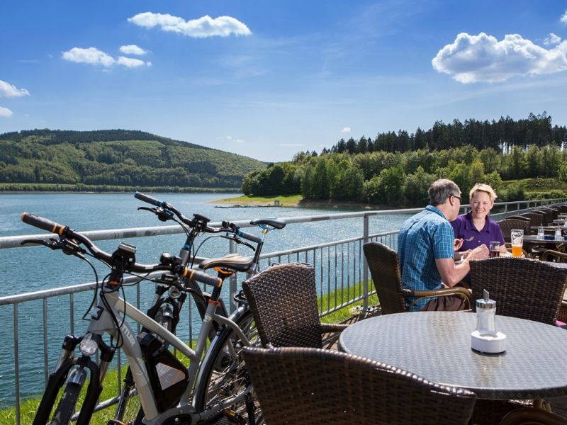 rast am biggesee bei einem radausflug  kopie  rast am biggesee bei einem radausflug  kopie